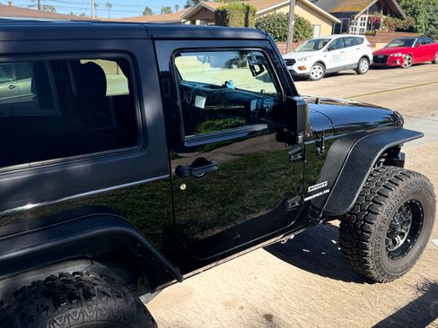 Used 2016 Jeep Wrangler Sport w/ Connectivity Group image 10