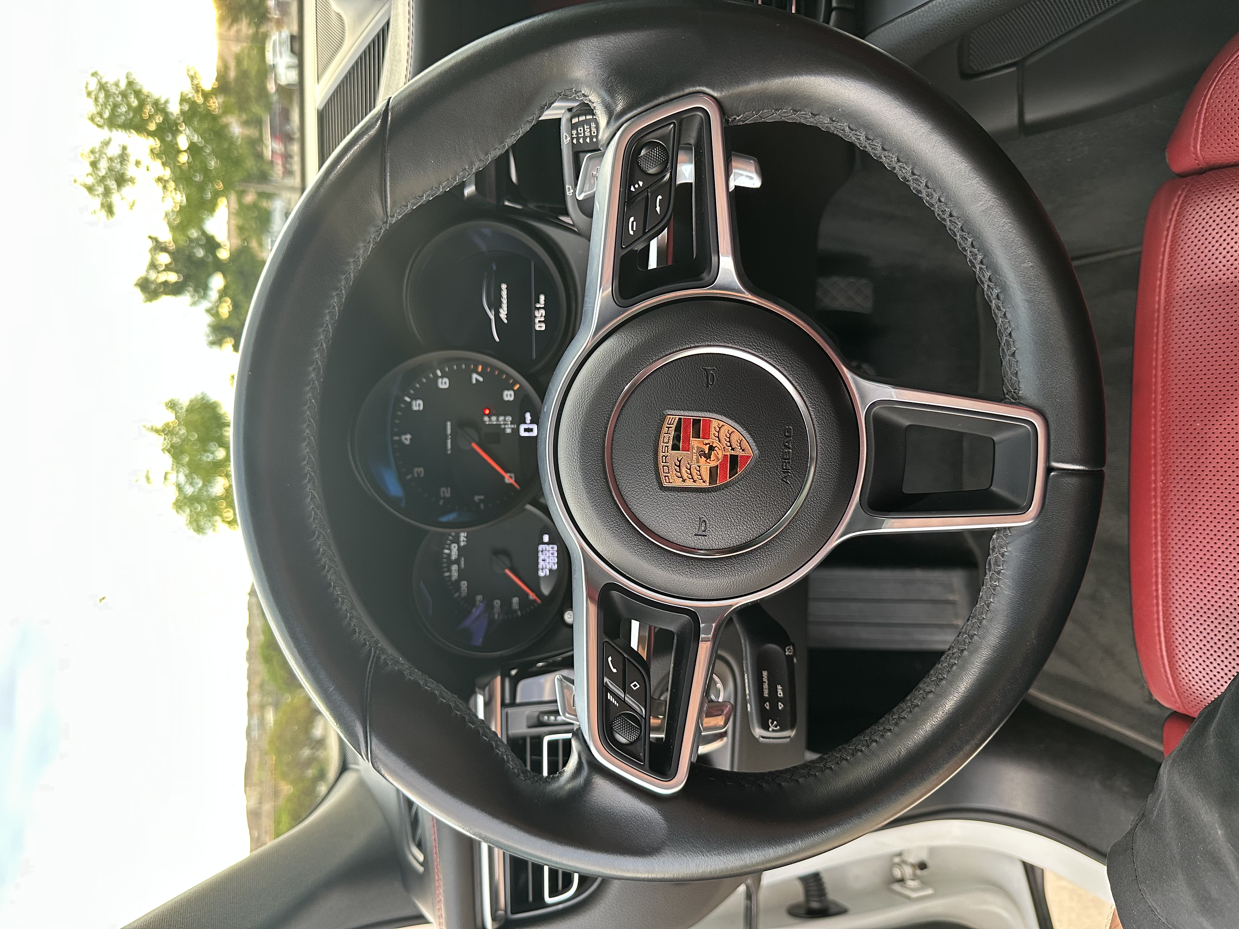 Used 2020 Porsche Macan AWD/4WD image 12