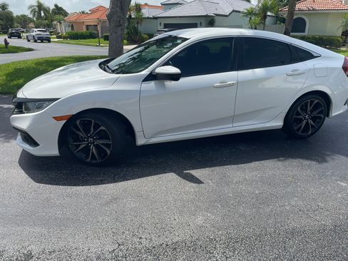 Used 2020 Honda Civic Sport image 2