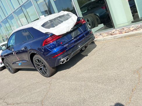 Used 2022 Audi SQ8 Premium Plus w/ Executive Package image 8