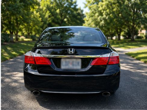 Used 2013 Honda Accord Sport image 2