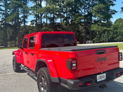 Used 2021 Jeep Gladiator Rubicon AWD/4WD image 6