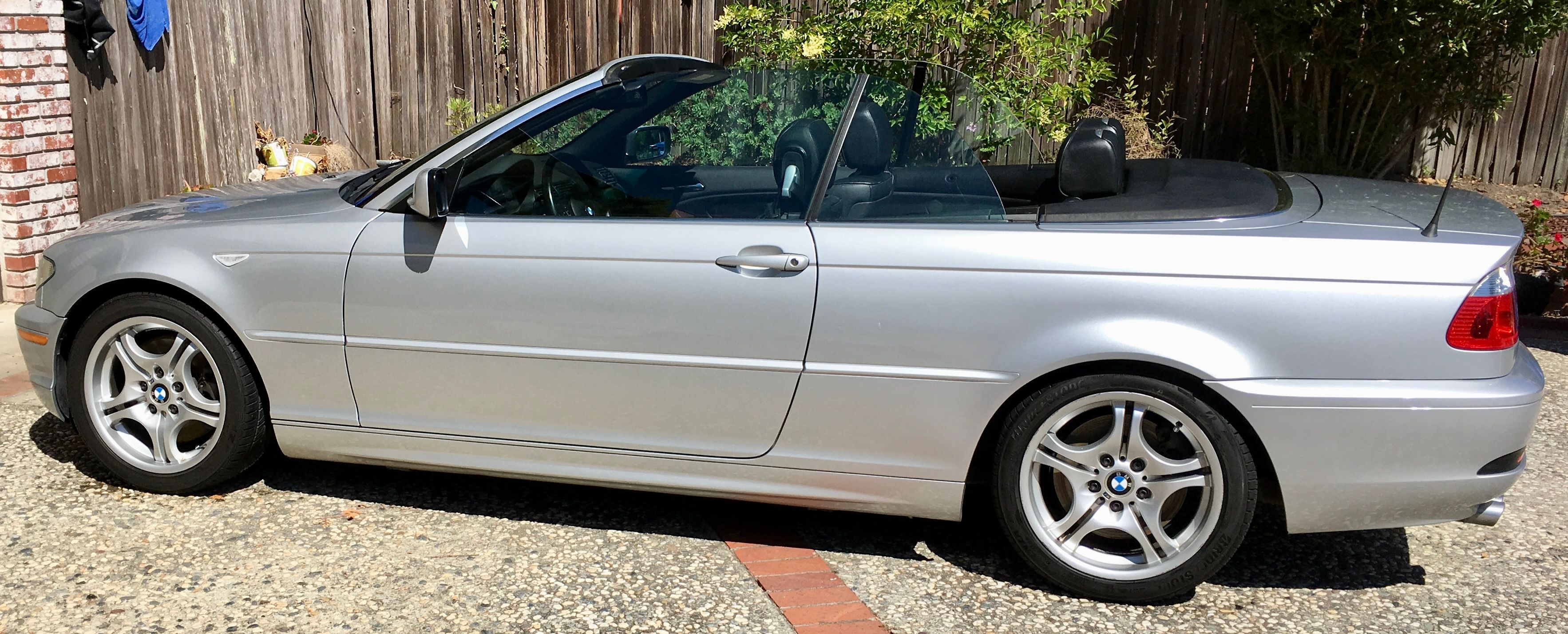 Used 2004 BMW 330Ci Convertible RWD image 2