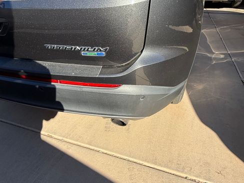 Used 2017 Ford Edge Titanium w/ Equipment Group 301A image 10