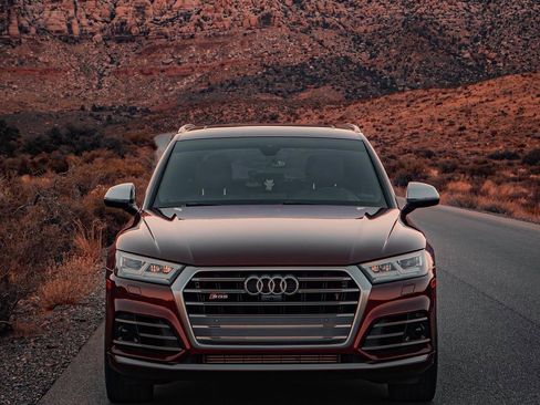 Used 2018 Audi SQ5 Prestige w/ Prestige Package AWD/4WD image 8