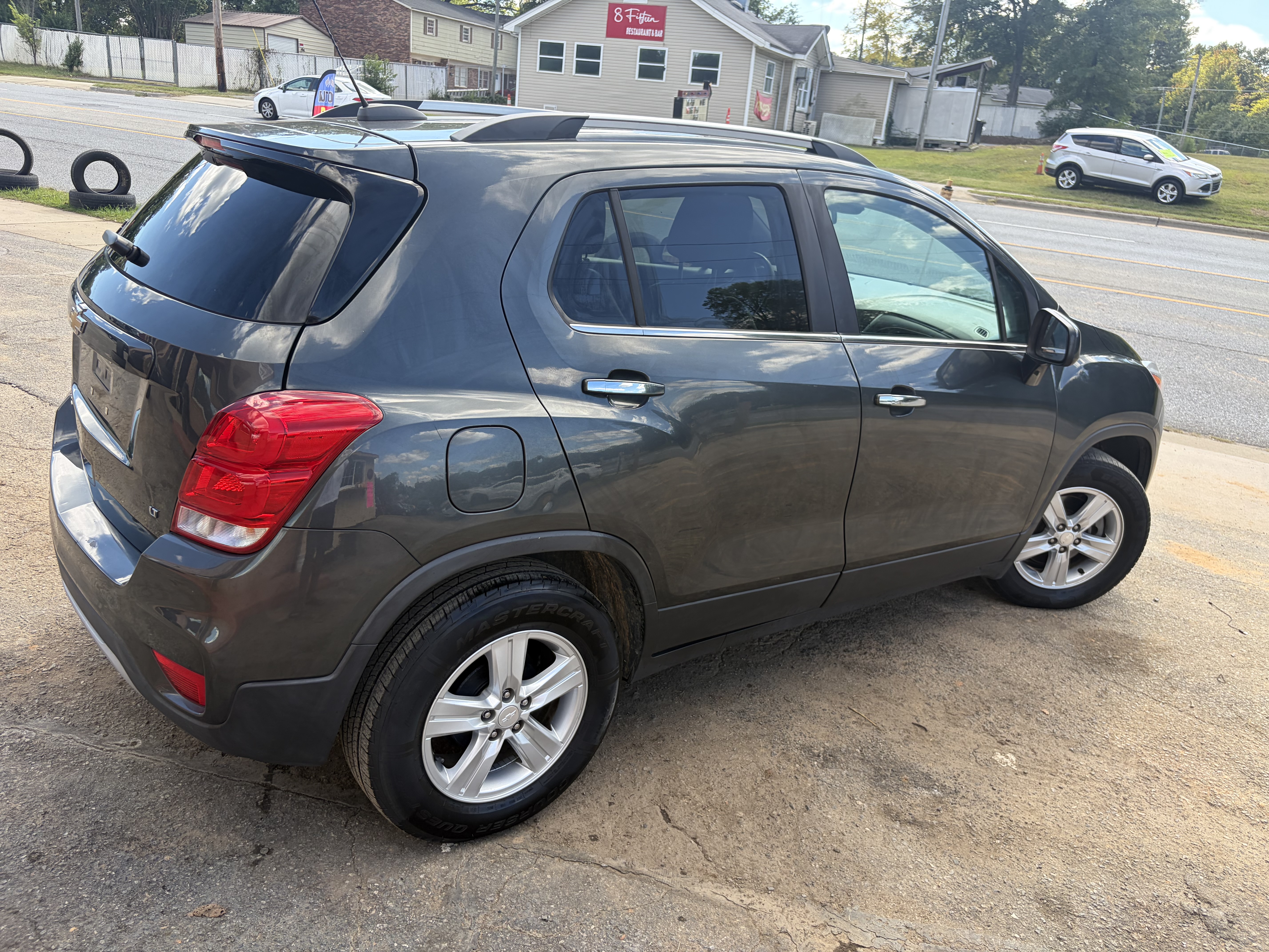 Used 2019 Chevrolet Trax LT w/ LT Convenience Package FWD image 10