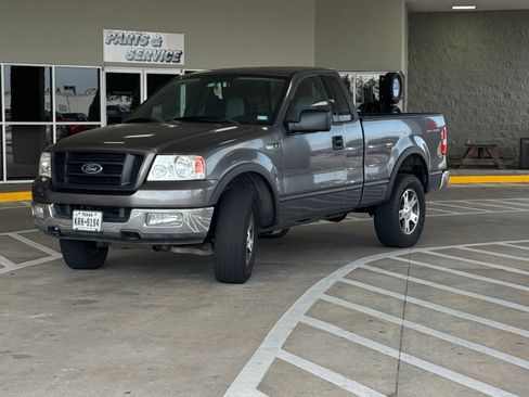 Used 2004 Ford F150 XLT image 4