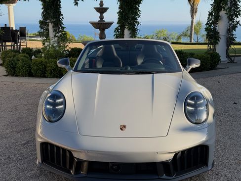 Used 2025 Porsche 911 GTS image 2