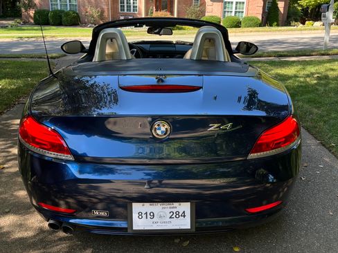 Used 2011 BMW Z4 sDrive30i RWD image 21