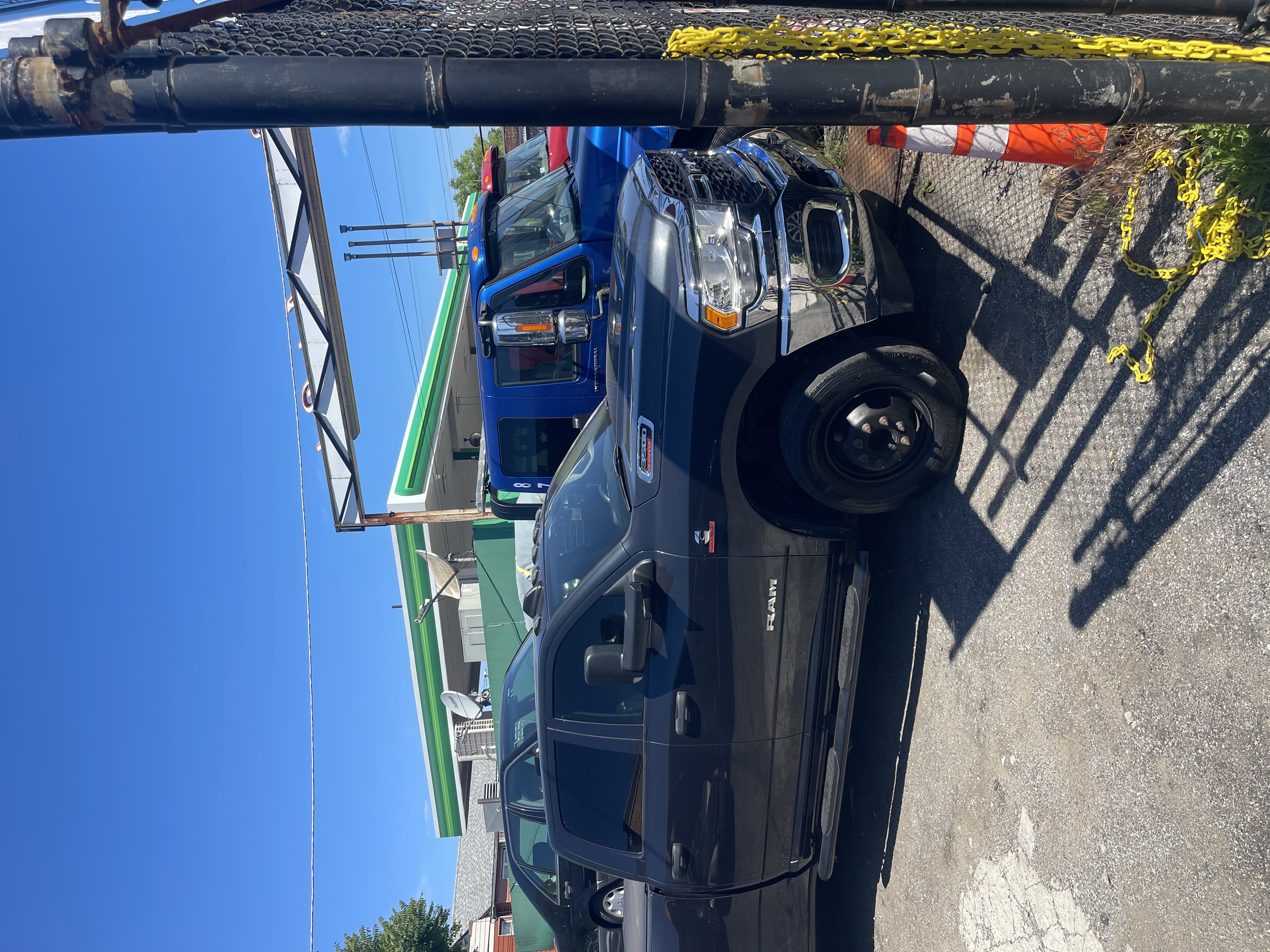 Used 2020 RAM 3500 Tradesman w/ Chrome Appearance Group AWD/4WD image 14