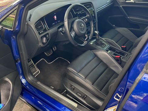 Used 2019 Volkswagen Golf R 4-Door AWD/4WD image 25