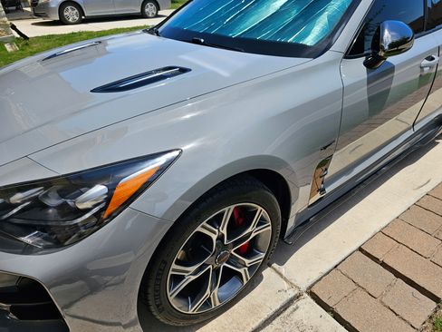 Used 2020 Kia Stinger GT2 image 10