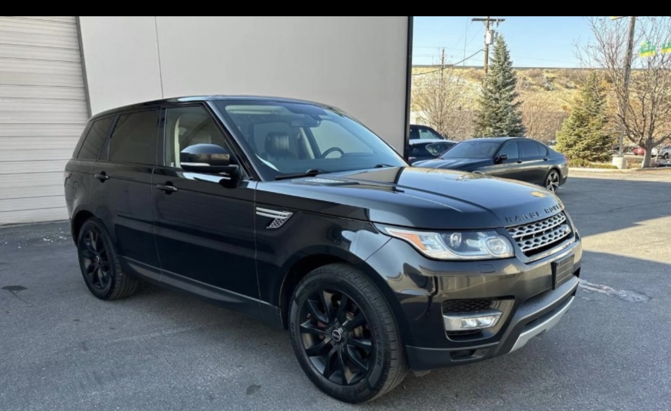 Used 2014 Land Rover Range Rover Sport HSE AWD/4WD image 2