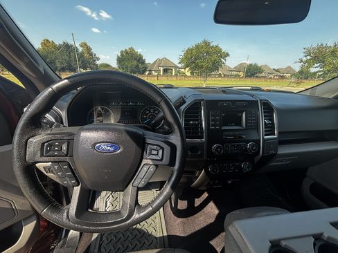 Used 2015 Ford F150 XLT w/ Equipment Group 301A Mid RWD image 22