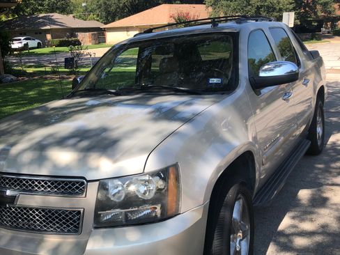 Used 2007 Chevrolet Avalanche LTZ w/ LTZ Preferred Equipment Group image 14