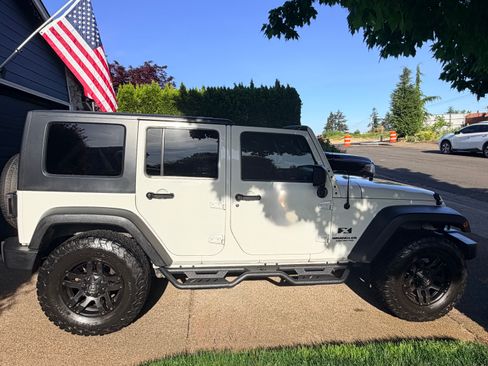 Used 2008 Jeep Wrangler Unlimited X AWD/4WD image 1