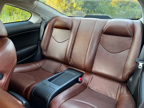 Used 2010 INFINITI G37 Journey w/ Premium Pkg image 16