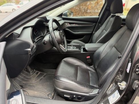 Used 2021 MAZDA MAZDA3 s image 9
