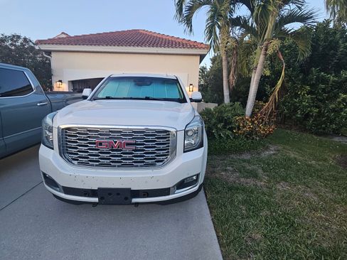 Used 2018 GMC Yukon XL Denali w/ Open Road Package AWD/4WD image 4