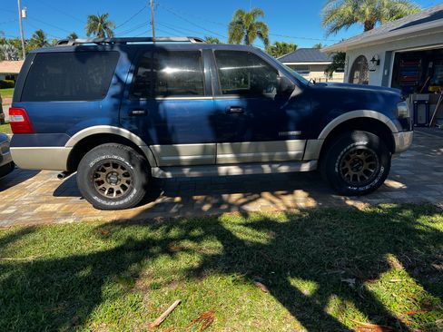 Used 2008 Ford Expedition Eddie Bauer image 4