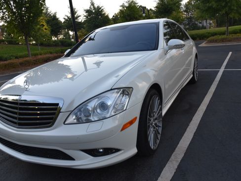 Used 2009 Mercedes-Benz S 550 4MATIC image 1