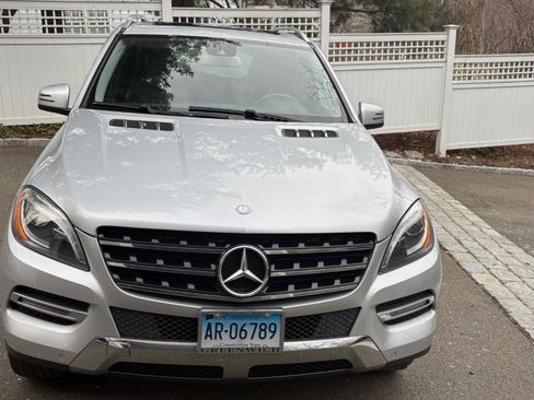 Used 2015 Mercedes-Benz ML 350 4MATIC image 2