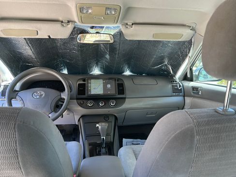 Used 2006 Toyota Camry LE image 9