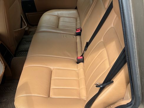Used 1994 Volvo 940 Turbo RWD image 5