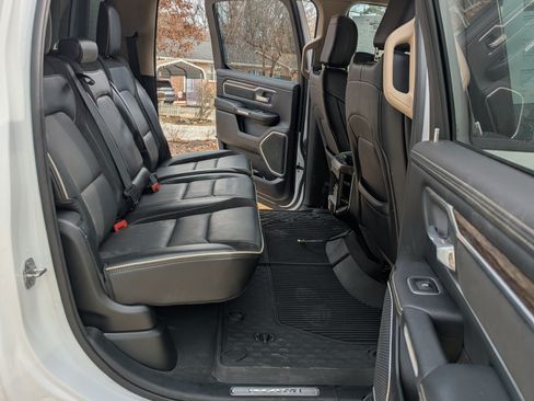 Used 2020 RAM 1500 Laramie image 13