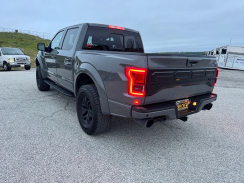 Used 2018 Ford F150 Raptor w/ Equipment Group 802A Luxury image 11