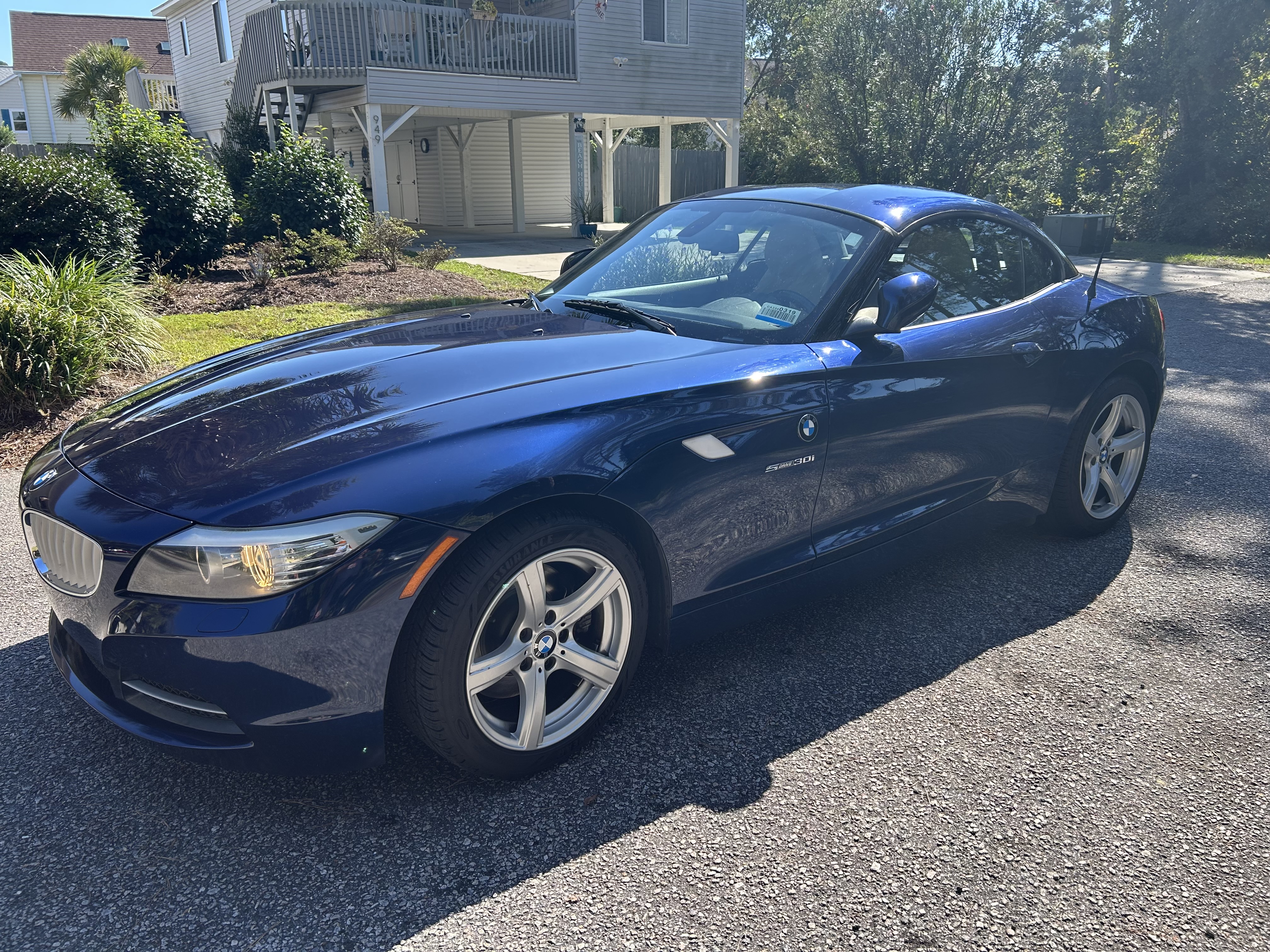 Used 2011 BMW Z4 sDrive30i RWD image 2