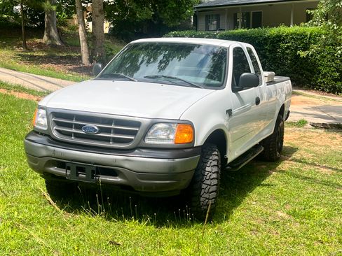 Used 2004 Ford F150 XL AWD/4WD image 10