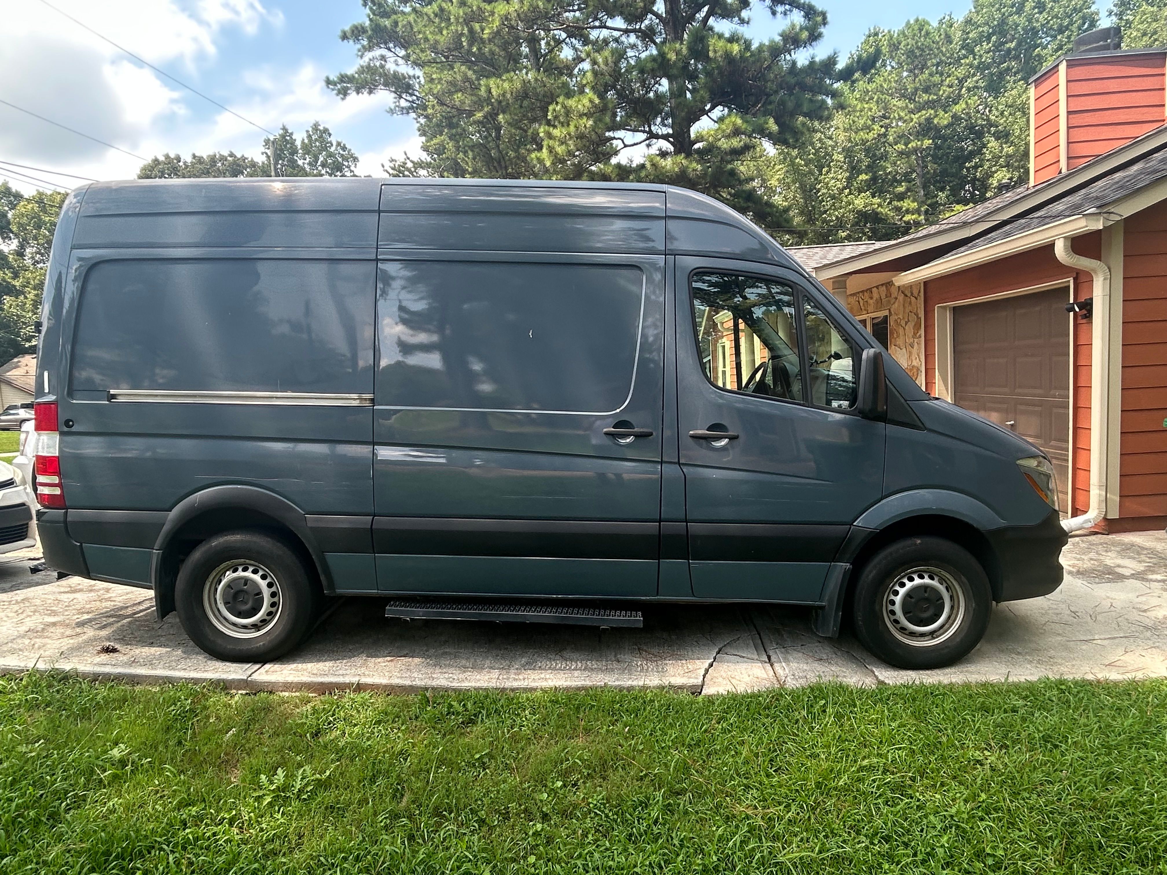 Used 2018 Mercedes-Benz Sprinter 2500 image 5