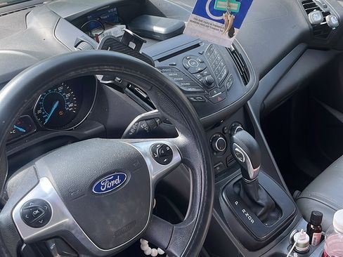 Used 2015 Ford Escape S image 3