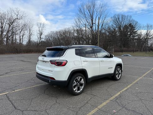 Used 2018 Jeep Compass Limited w/ Navigation Group AWD/4WD image 10