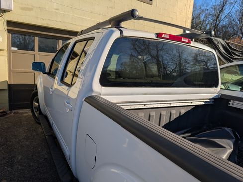 Used 2008 Nissan Frontier LE w/ Leather Pkg image 6