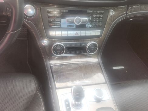 Used 2013 Mercedes-Benz SL 550 image 12