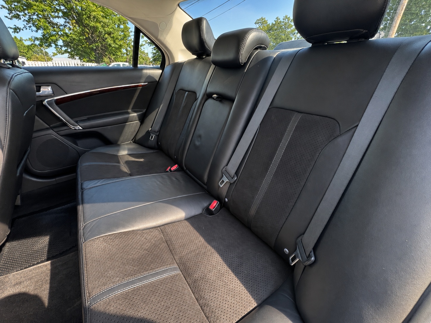 Used 2012 Lincoln MKZ FWD image 12