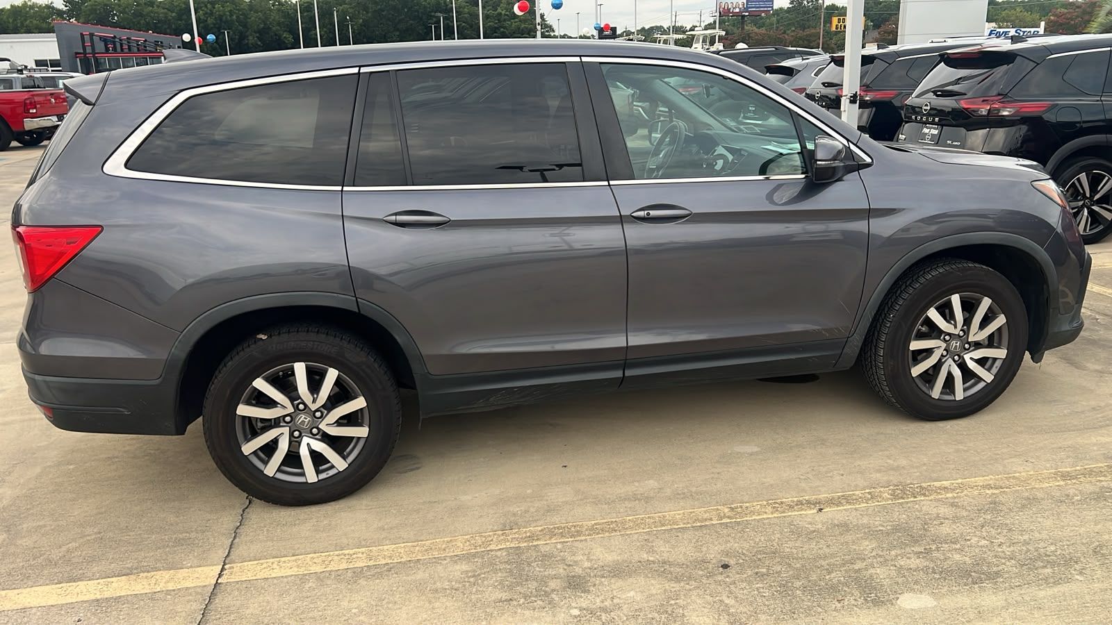 Used 2021 Honda Pilot EX image 2