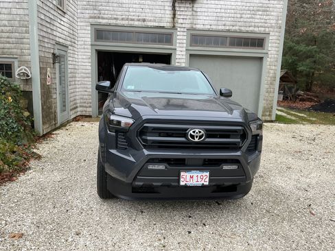 Used 2024 Toyota Tacoma SR5 image 1