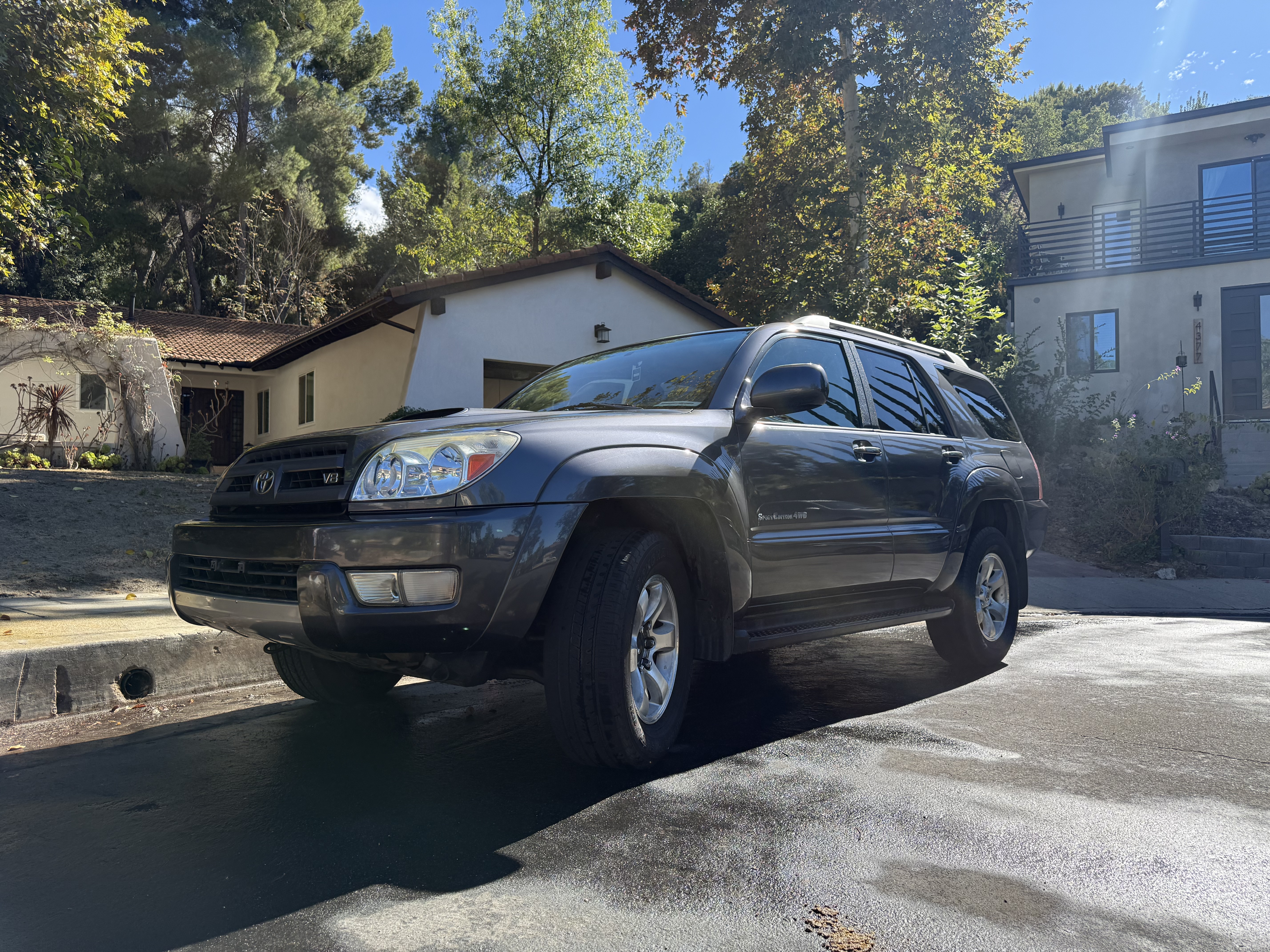 Used 2005 Toyota 4Runner Sport AWD/4WD image 2