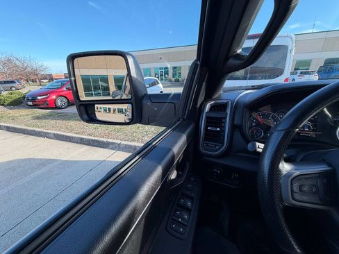 Used 2024 RAM 2500 Tradesman w/ Chrome Appearance Group image 12