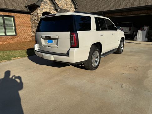 Used 2018 GMC Yukon SLT w/ Open Road Package AWD/4WD image 6