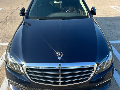 Used 2020 Mercedes-Benz E 350 Sedan image 4