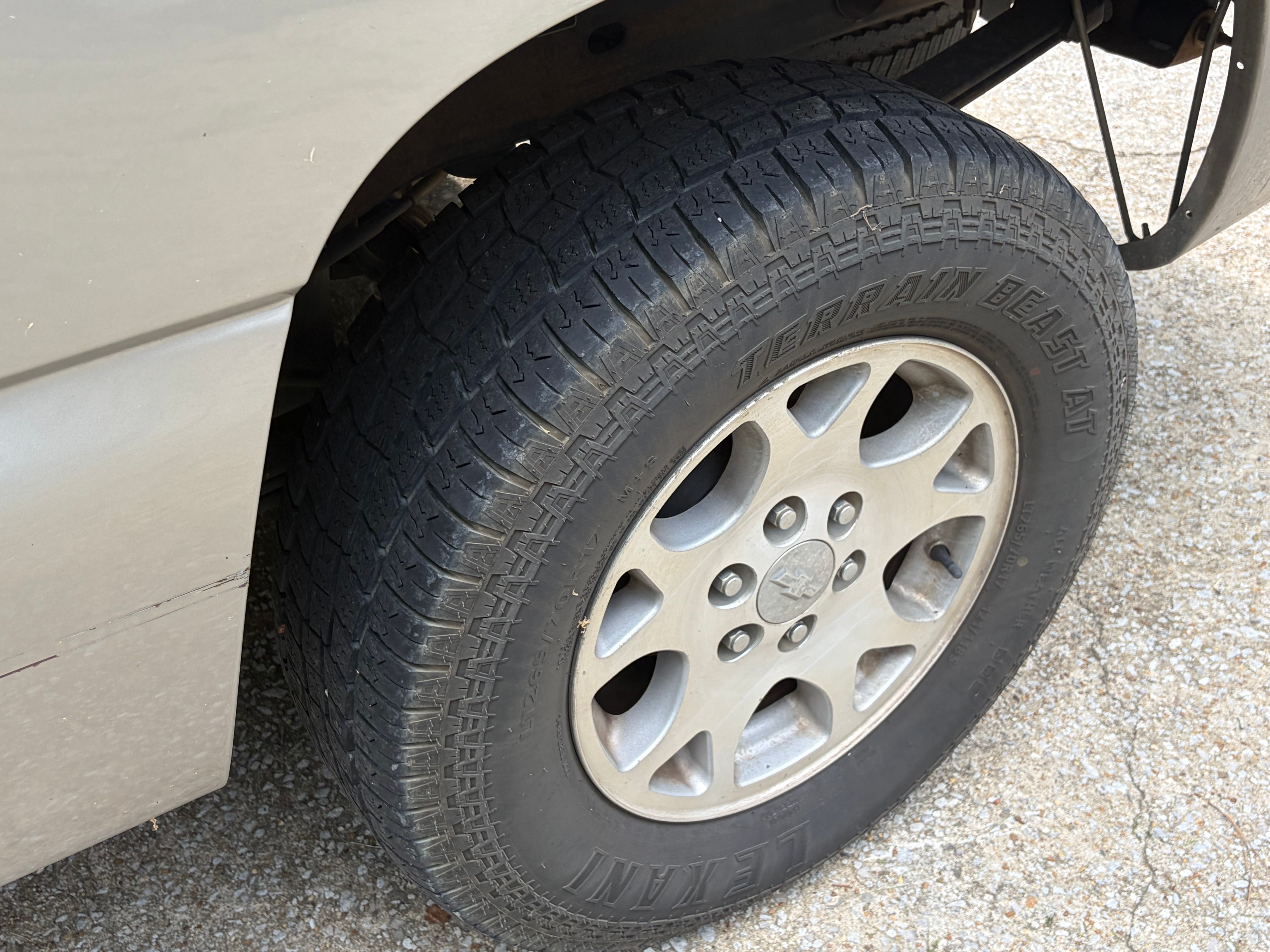 Used 2003 Chevrolet Silverado 1500 LS RWD image 19