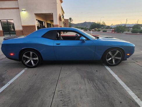 Used 2015 Dodge Challenger R/T Plus image 12