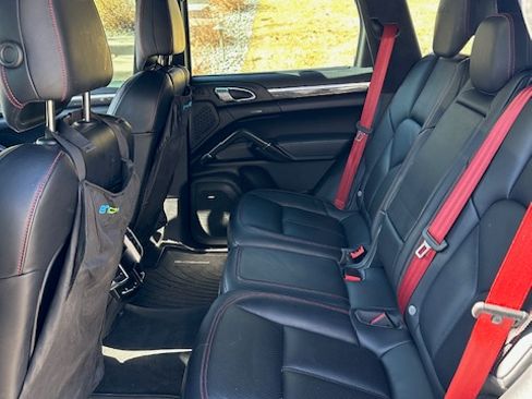 Used 2017 Porsche Cayenne GTS image 15
