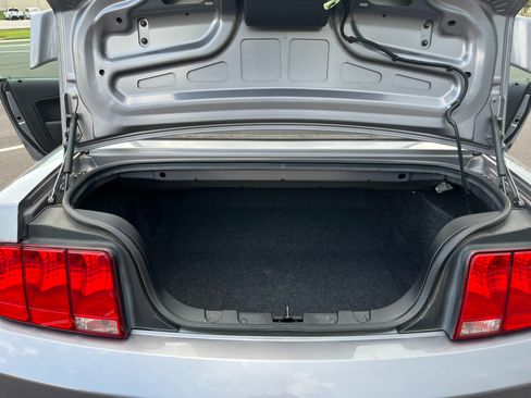 Used 2006 Ford Mustang GT image 8