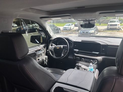 Used 2023 Chevrolet Silverado 1500 LTZ w/ LTZ Premium Package image 8