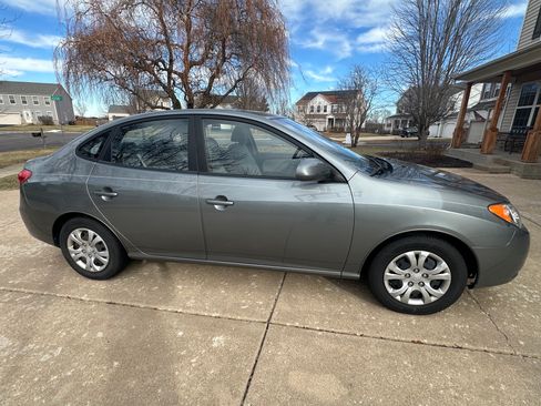 Used 2010 Hyundai Elantra GLS image 1